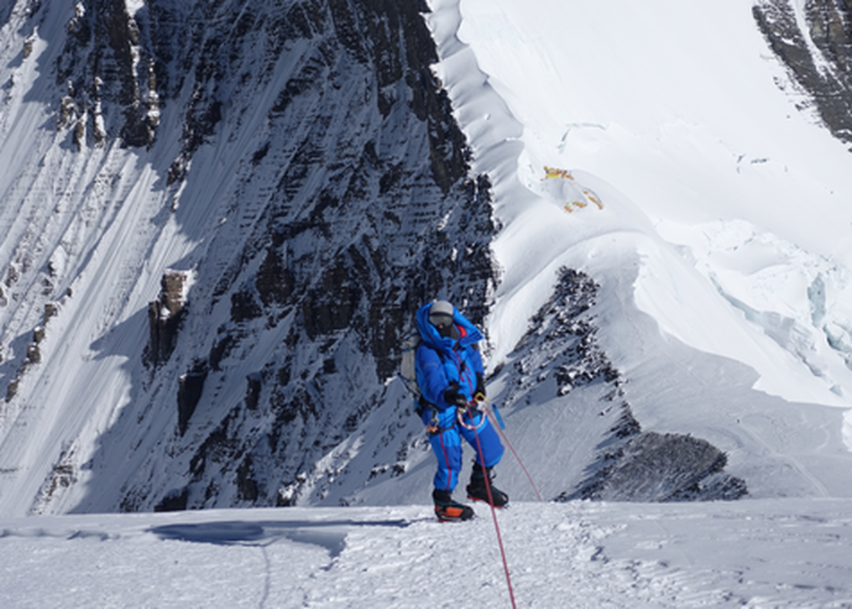 Biometric Social Storytelling on Mt. Everest