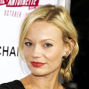 photo of Samantha Mathis