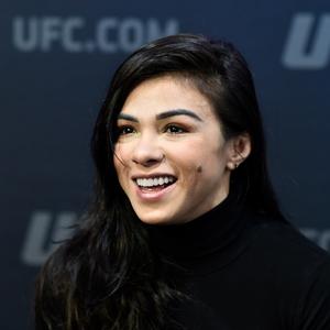 photo of Claudia Gadelha