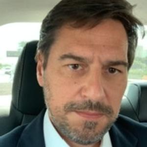 photo of Gustavo Junqueira