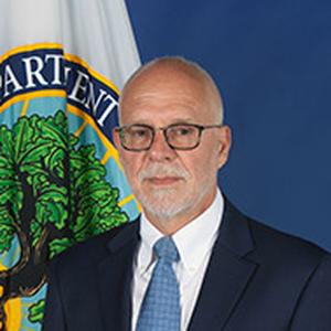 photo of Mark Schneider