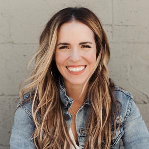 photo of Rachel Hollis