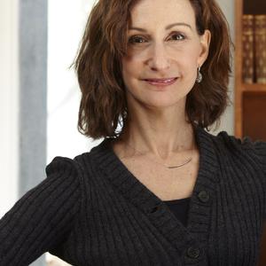 Dr Carrie Barron