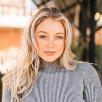 photo of Iskra Lawrence